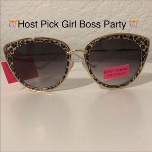 🎊HP 1/3 Betsey Johnson leopard cat eye sunglasses